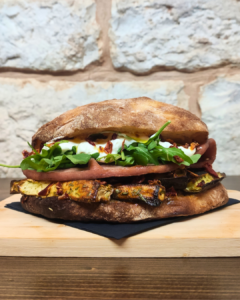 Puccia farcita mortadella grigliata la filibusteria alberobello